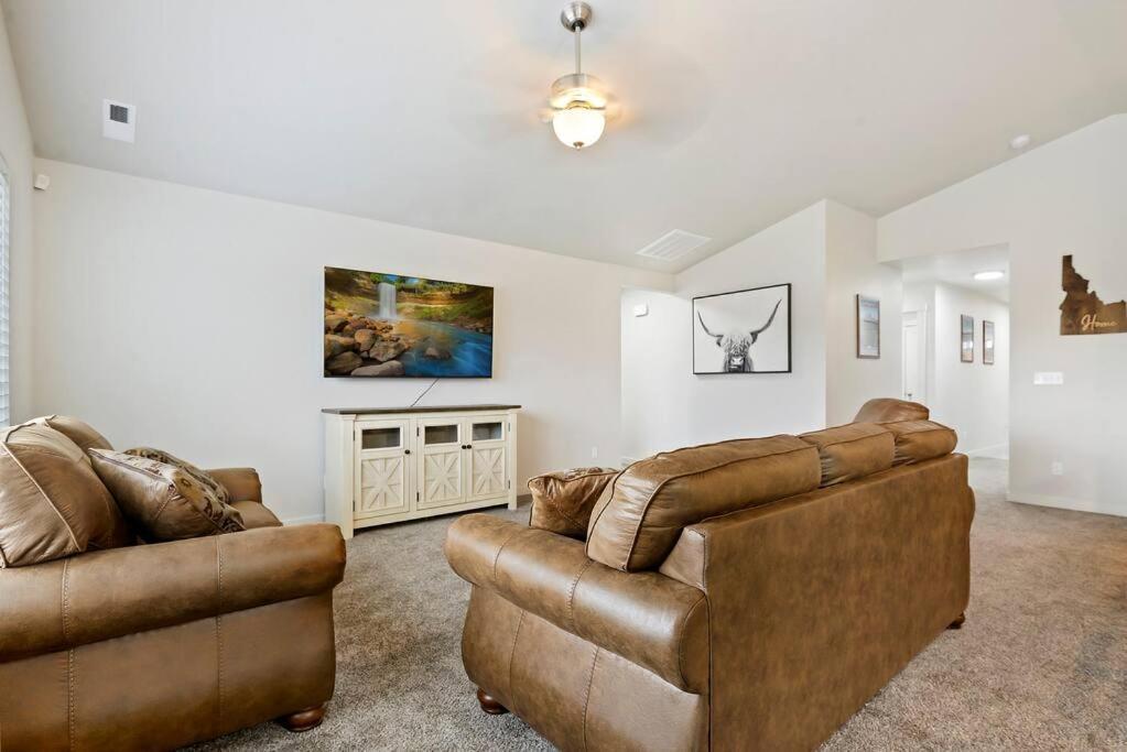 Beautiful Brand New Kuna Home! 外观 照片