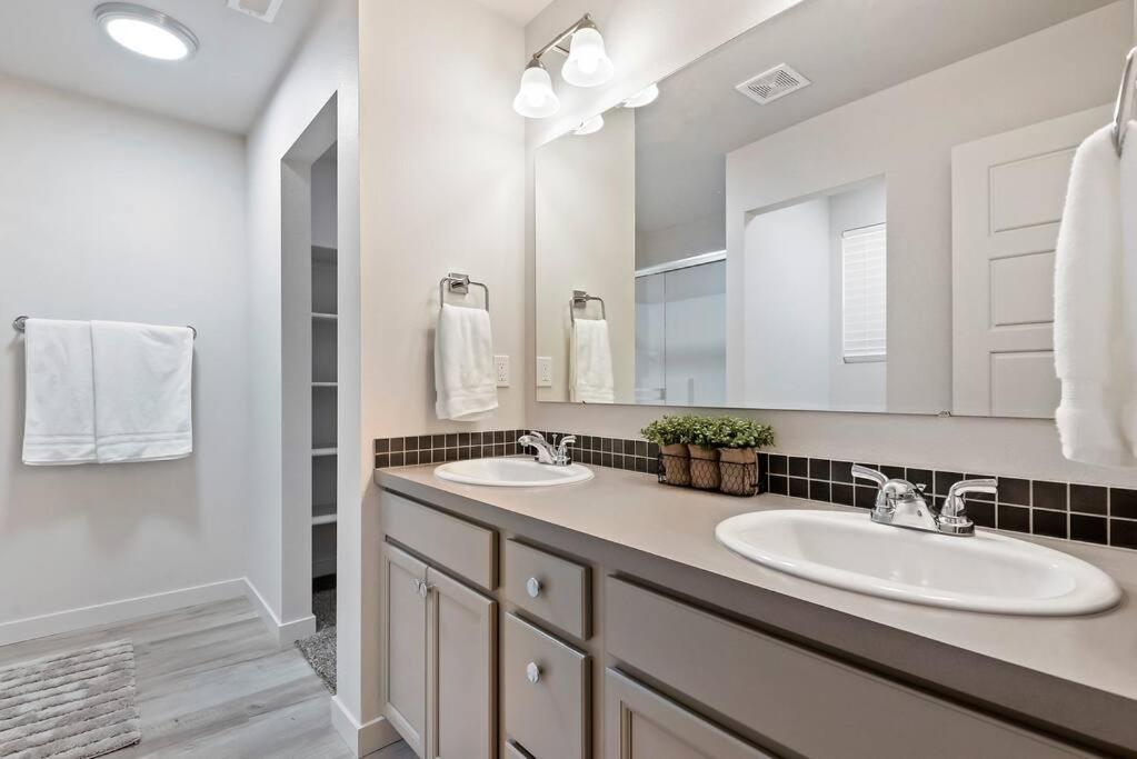 Beautiful Brand New Kuna Home! 外观 照片