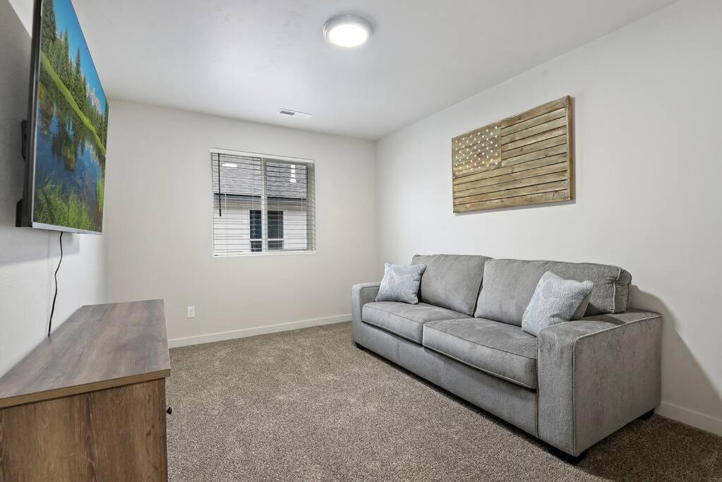 Beautiful Brand New Kuna Home! 外观 照片